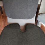 Perna ortopedică șezut GEOMATAN®, spumă cu memorie Premium, până la 100 kg, pentru scaun birou sau mașină, confort Coccis, Husă respirabilă și anti-alunecare, Sciatică, Dureri, Hemoroizi, 45x35x7 cm, Mesh photo review